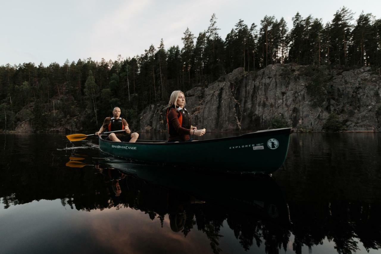 Lapland Hotels Bulevardi Helsinki Ngoại thất bức ảnh Canoe in the park
